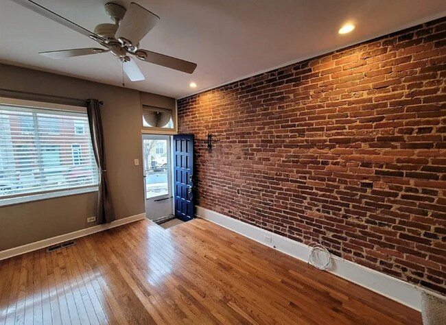 Foto del edificio - 315 S Clinton St