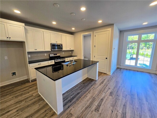 Foto del edificio - 903 Vaughn Ln