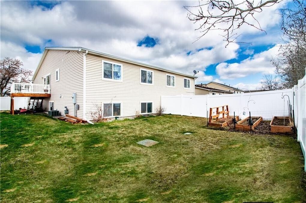 Primary Photo - Cozy 4 bed 2 bath condo in the heights