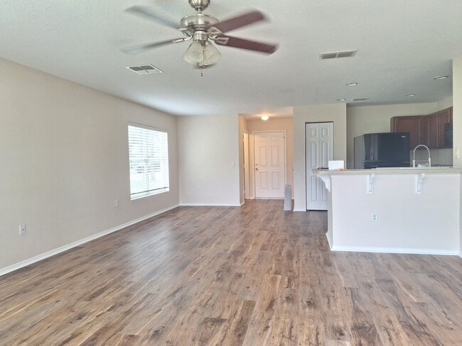Building Photo - 3BR 2.5 BA LANDINGS AT SUGAR MILL TOWNHOME!