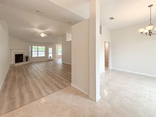 Building Photo - 9639 Westgate Cir