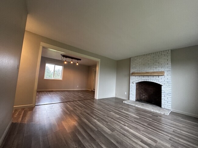 Foto del edificio - 24574 SW Ladd Hill Rd