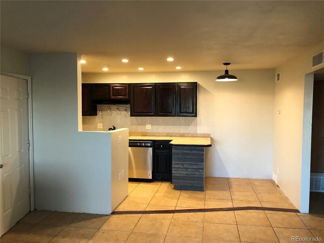 Primary Photo - 10211 Ura Ln