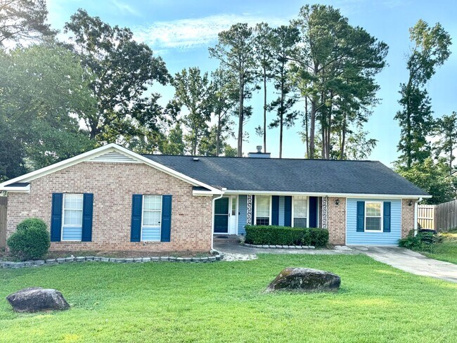 Foto del edificio - 308 Candlewood Dr