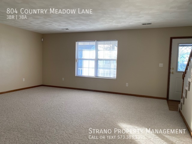 Foto del edificio - 804 Country Meadow Ln