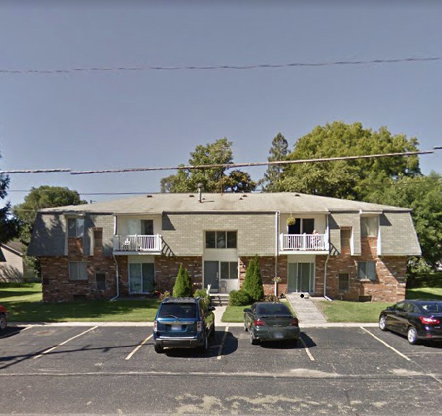 139 Mann St, Pinckney, MI 48169 Apartments in Pinckney, MI