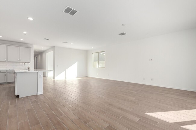 Building Photo - MOVE IN SPECIAL! Brand new 4 bedroom 2 bat...