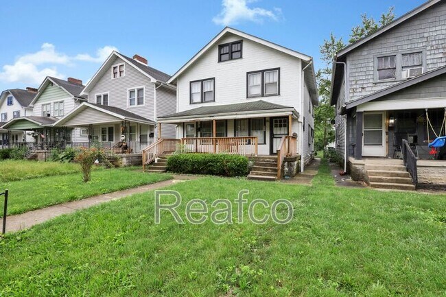 Foto del edificio - 659 S Burgess Ave