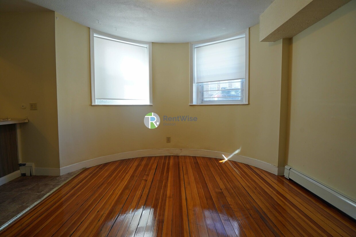 Foto principal - 181 Thorndike St