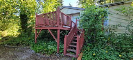 front deck. - 34390 SE Moss Hill Rd