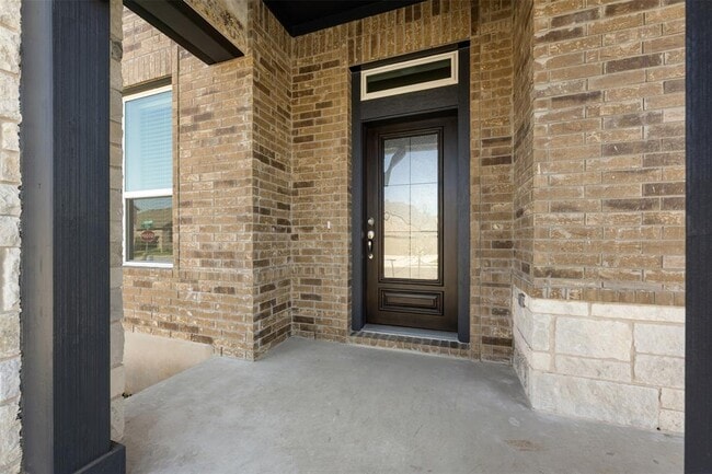 Building Photo - 102 Hedge Grn Holw