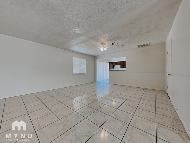 Building Photo - 4520 N 53rd Ave