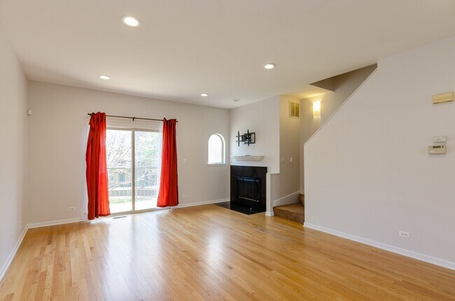 Foto del edificio - 4530 S Woodlawn Ave