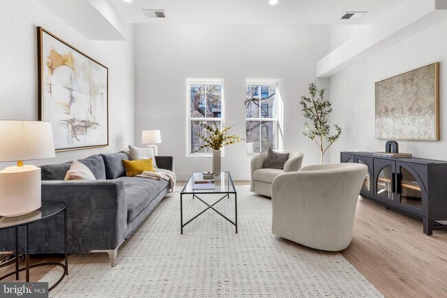 Foto del edificio - 617 Park Rd NW
