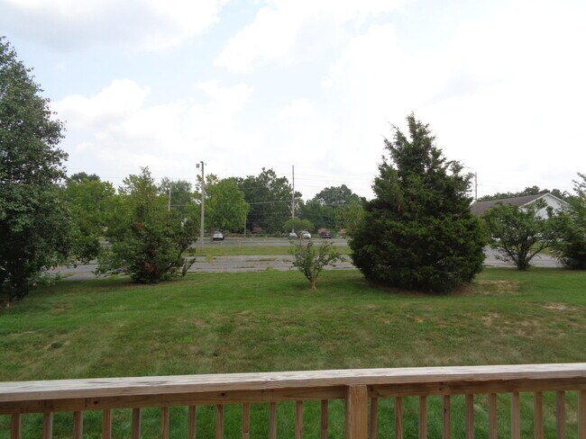 Building Photo - 1904 Mayberry Dr