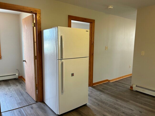 Foto del edificio - 239 N Main St