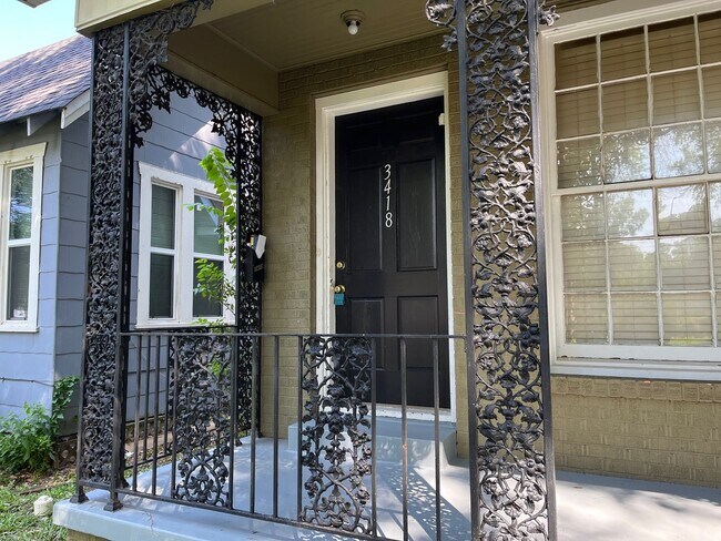 Foto del edificio - Broadmoor 2BR/2BA Duplex