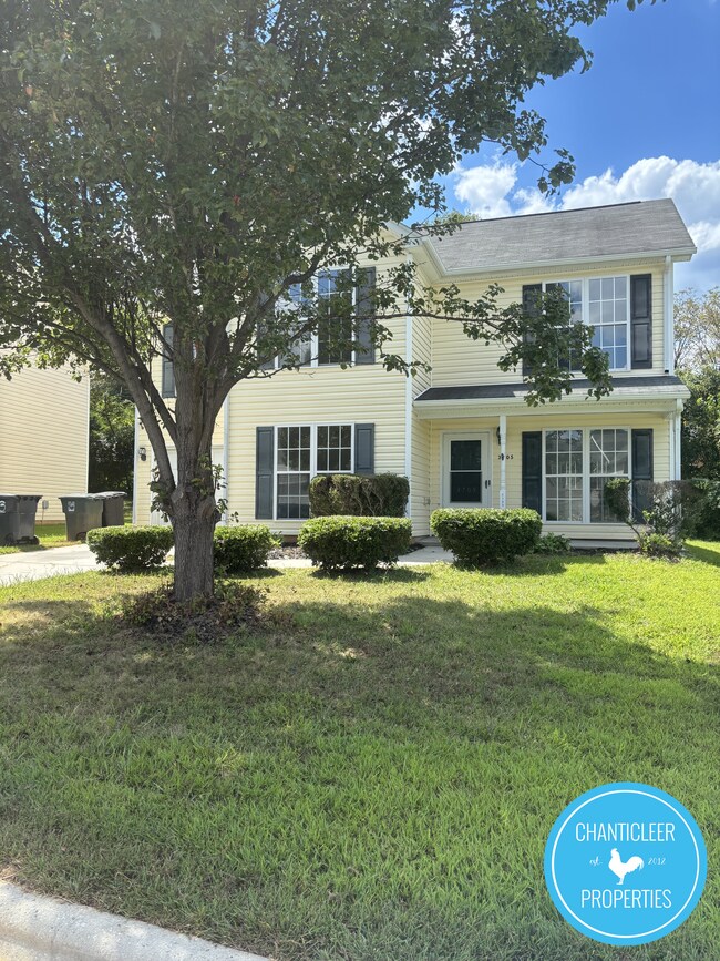 Foto del edificio - 3705 Roseheim Ct