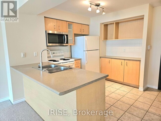 Building Photo - 410-1410 Queens Quay W