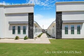 Building Photo - 11003 N 36th Ln