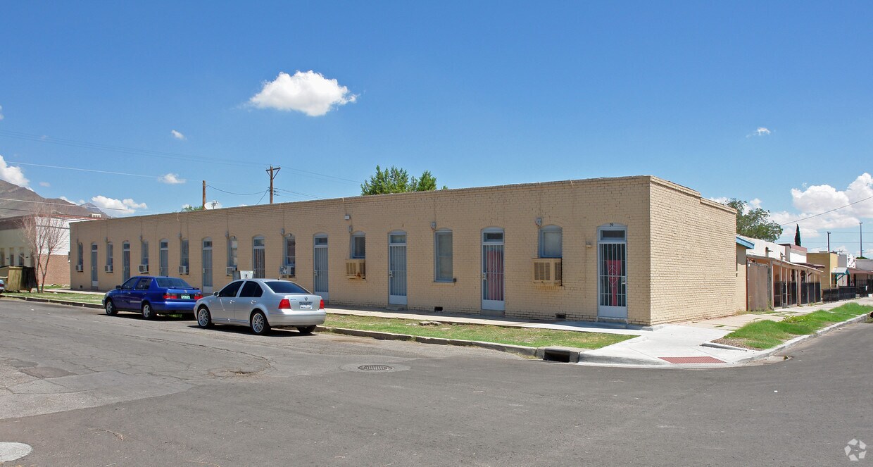Foto principal - 2201 Bassett Ave