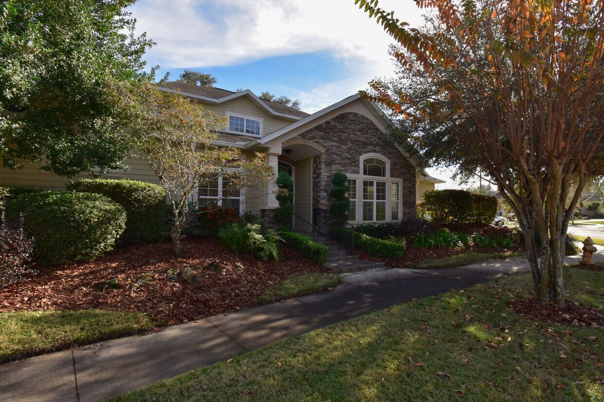 Foto principal - 7289 SW 35th Road (Previous Model Home of ...