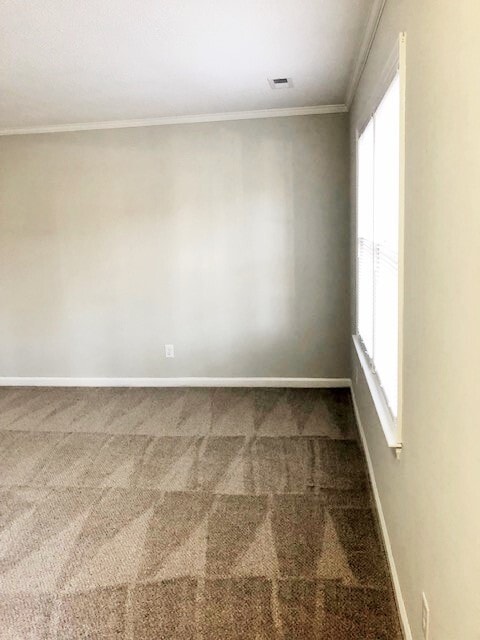 Building Photo - 102 Terrace Dr