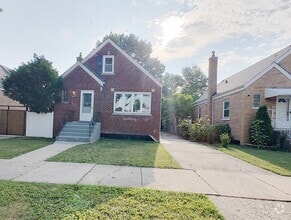 Building Photo - 6934 S Karlov Ave
