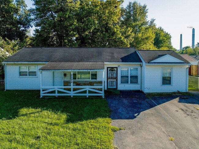 Building Photo - 3 br, 1.5 bath House - 7104 Watson Lane