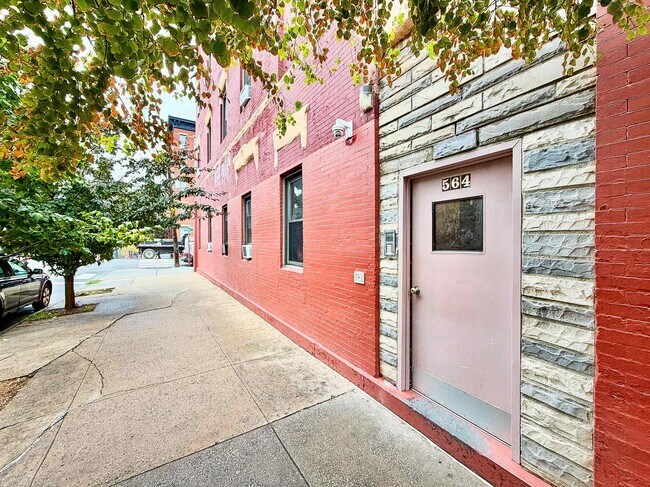 Foto del edificio - 564 Jersey Ave