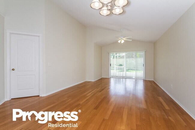 Foto del edificio - 7623 Clovelly Park Pl