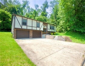 Building Photo - 906 Arch Ave