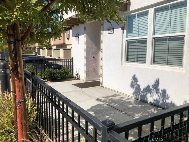 Building Photo - 40448 Calle Real