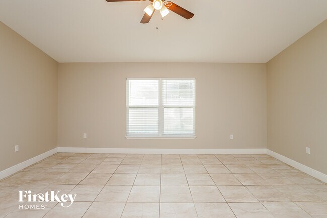 Foto del edificio - 368 Camellia Ct