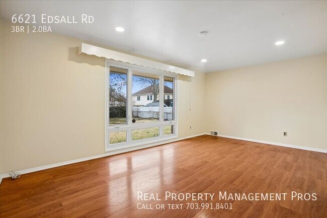 Foto del edificio - 6621 Edsall Rd