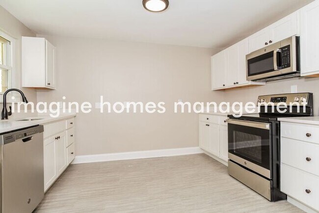 Foto del edificio - 3 bedroom, 1.5 bath ranch in Springdale