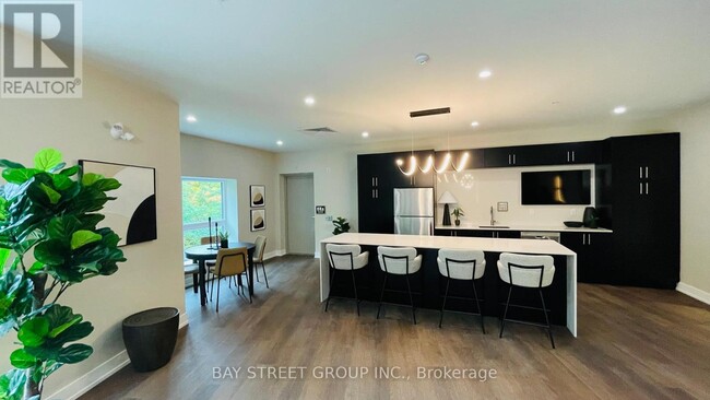 Building Photo - 1100 Lackner Pl