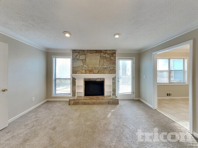 Foto del edificio - 5040 Sumit Wood Dr NW