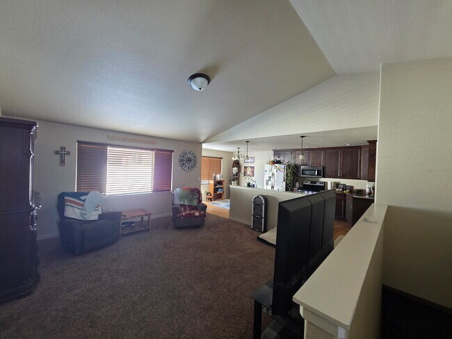 Foto del edificio - 121 Primrose Ct