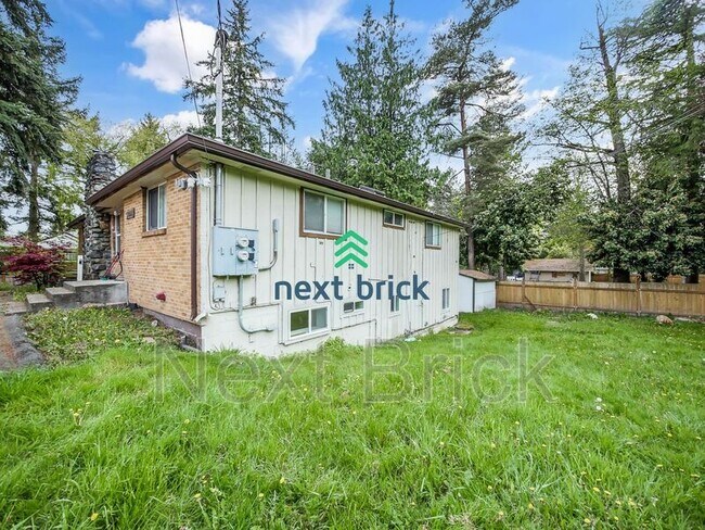 Building Photo - 16623 Benson Rd S