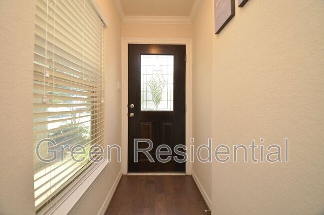 Foto del edificio - 10709 Madden Oaks Pl