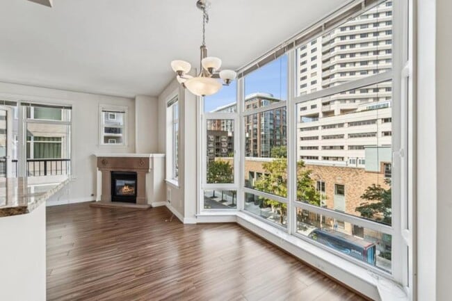 Building Photo - 1 bedroom in Seattle WA 98121