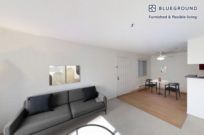 Foto del edificio - 1600 Villa St