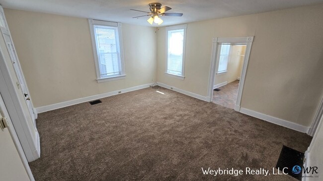 Building Photo - Bright & Spacious 3-Bedroom Home with Dining Room & Off-Street Parking -Mt. Healthy