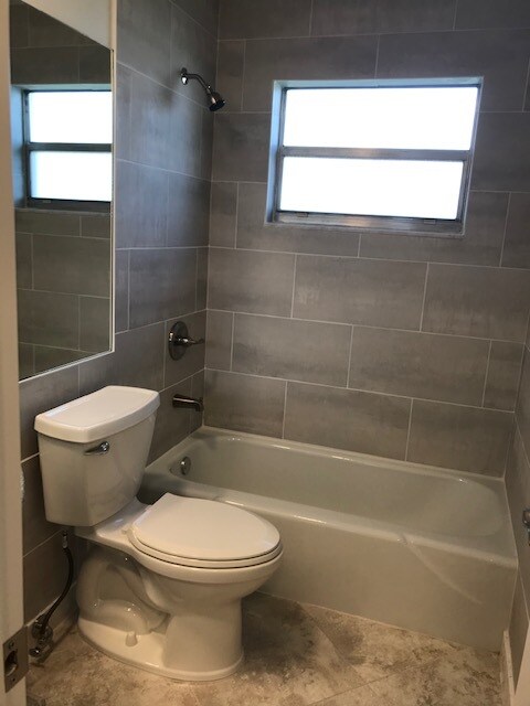 Building Photo - 1095 Forest Lakes Dr