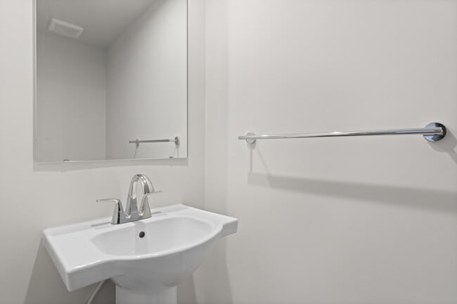 Building Photo - 6526 Rockingham Wy