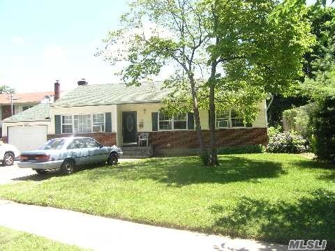 Primary Photo - 622 Carman Ave