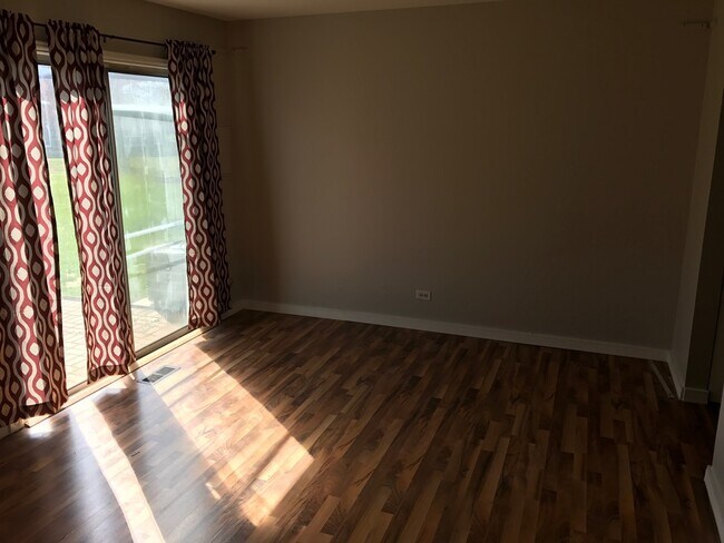 Building Photo - 2687 Waterford Ct