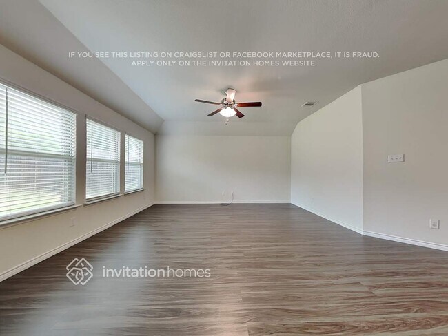 Building Photo - 753 Jamestown Ln