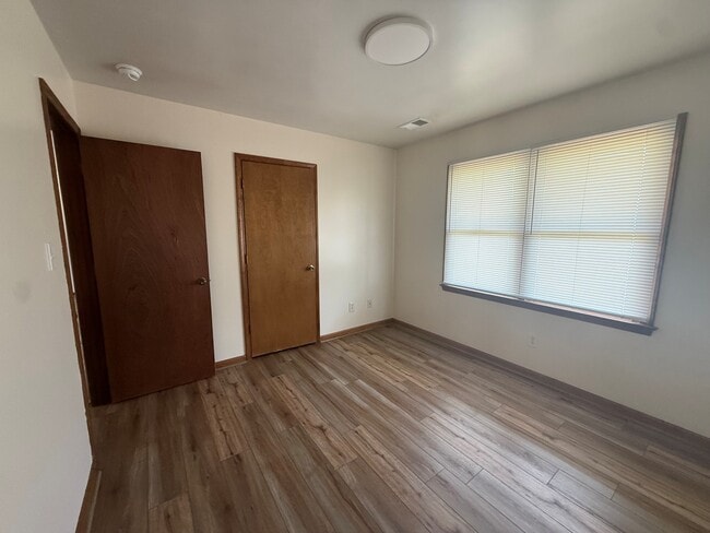 Foto del edificio - 1282 Jaclyn Ln